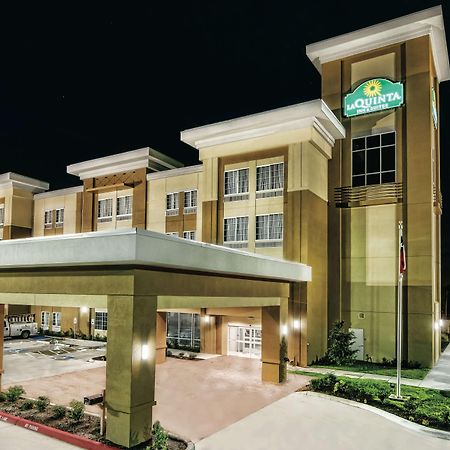 Отель La Quinta By Wyndham Victoria - South Экстерьер фото